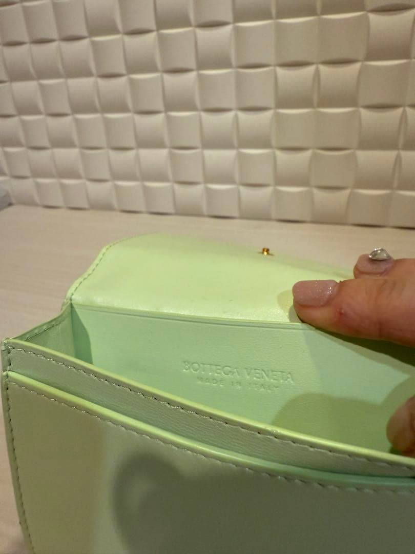 ボッテガヴェネタ 名刺入れ