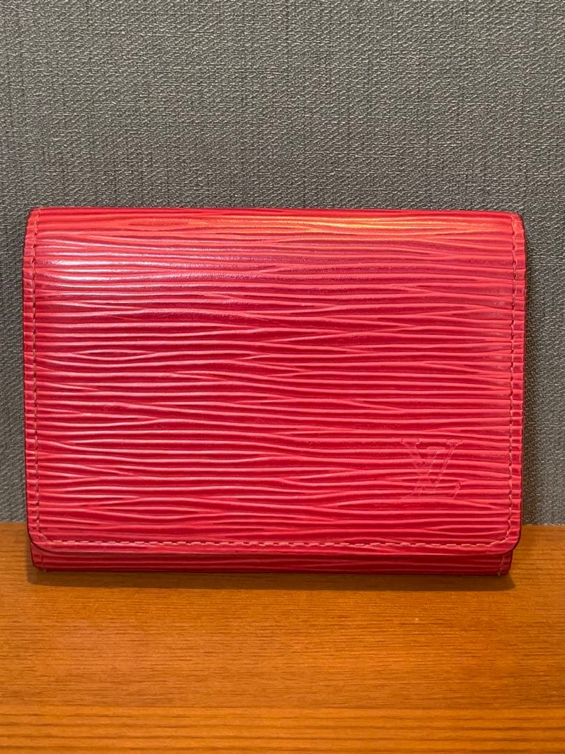ルイヴィトン エピ アンヴェロップ カルト ドゥ ヴィジット　名刺入れ　レッド