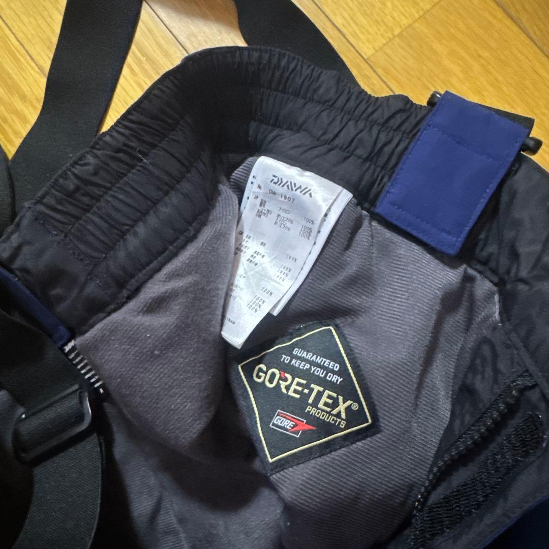 【値下げ】ダイワ DW-1907 ゴアテックス防寒レインウェアセット　Mサイズ