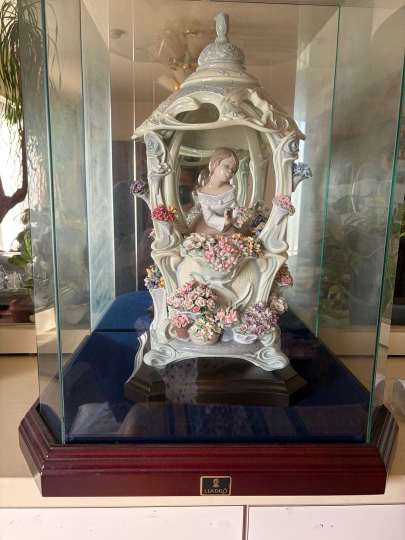 【たかちゃんさん専用】Lladro 陶器製女性像 花装飾 約46cm 陶器本体