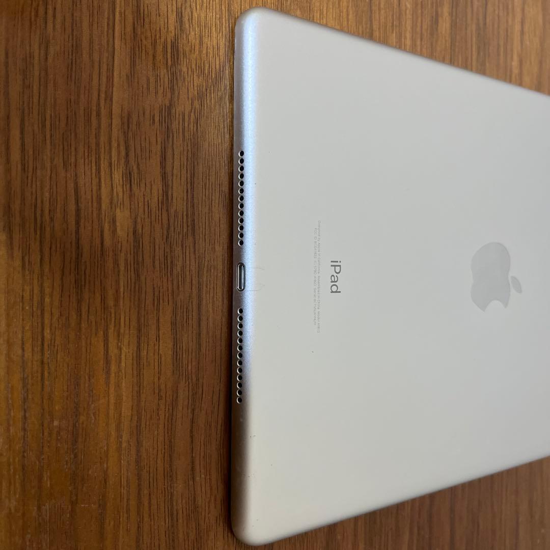 iPad 第5世代 Wi-Fiモデル　128GB