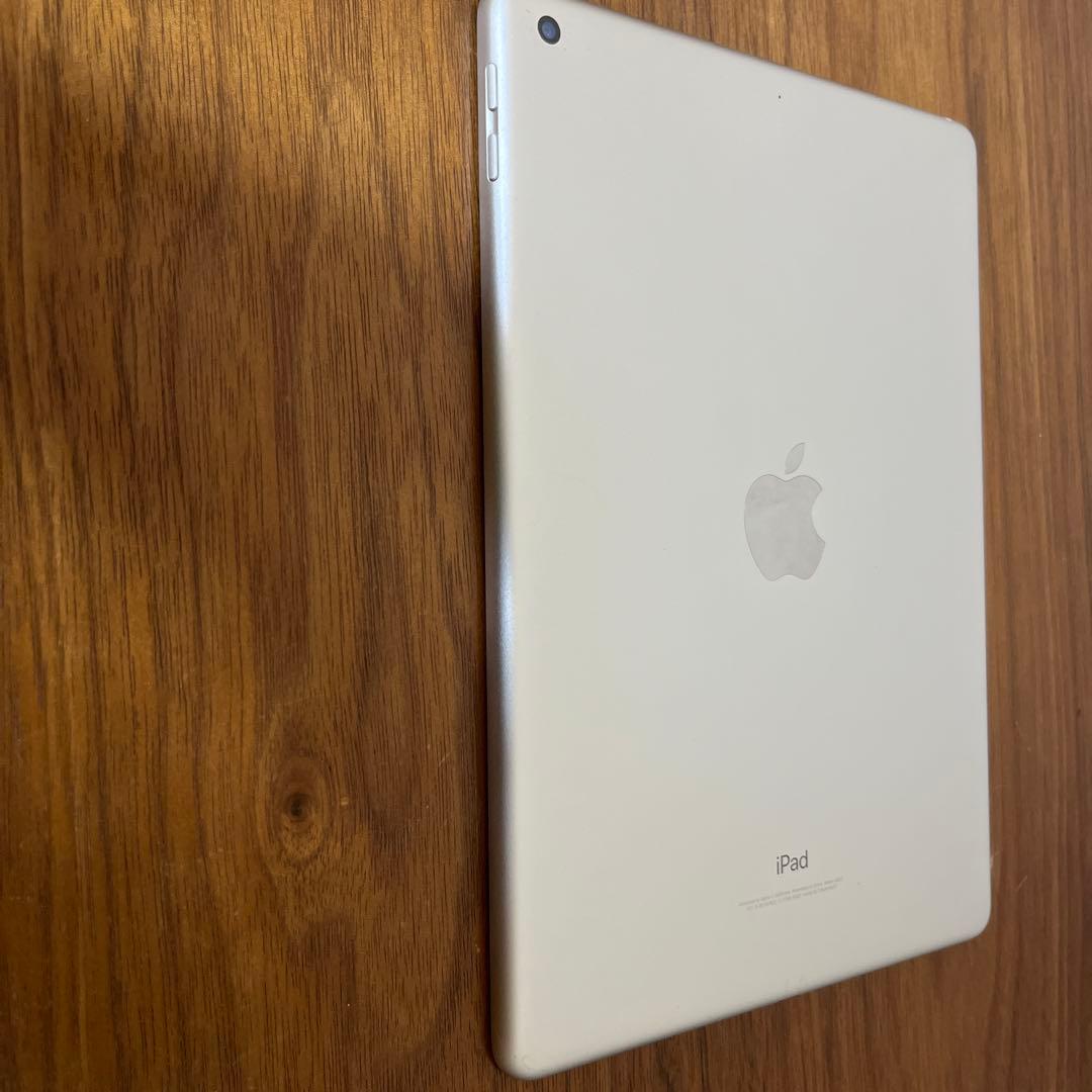 iPad 第5世代 Wi-Fiモデル　128GB