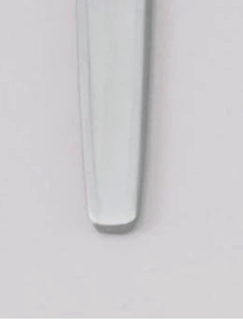 ステンレス製スプーンとナイフ各20