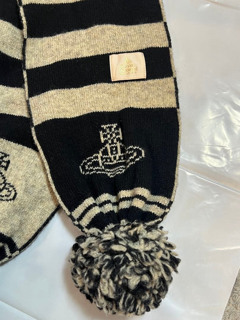 Vivienne Westwood ヴィヴィアンウエストウッドポンポン マフラー