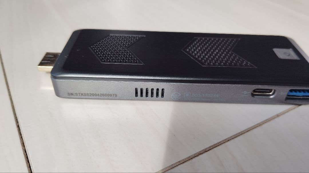 スティック型パソコン Windows 10　DG-STK5S　コンパクト