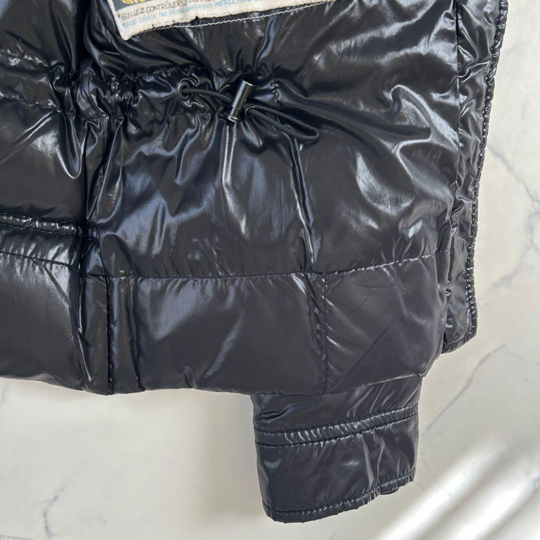 r 希少 モンクレール ダウンジャケット ワッペン ウエストシェイプ