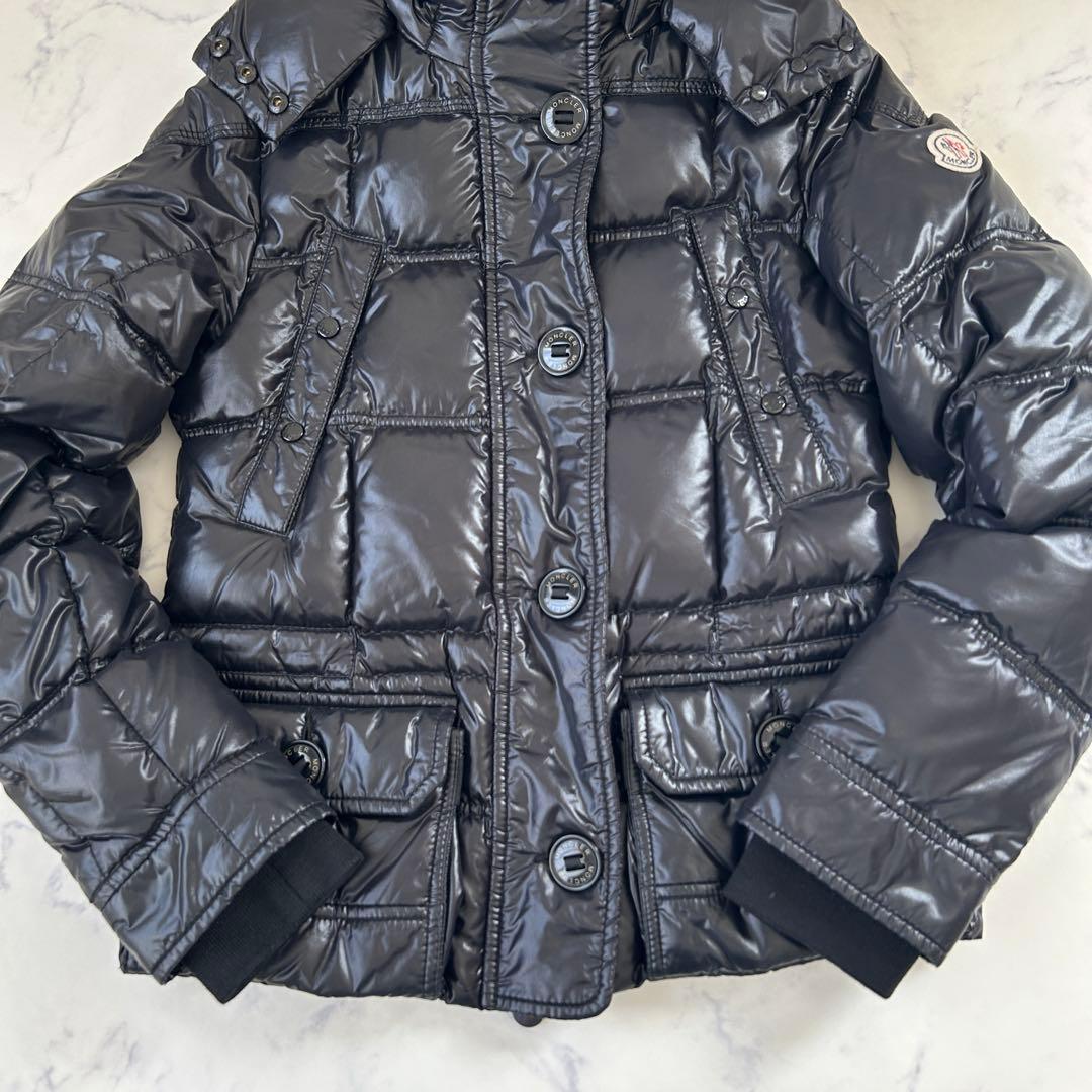 r 希少 モンクレール ダウンジャケット ワッペン ウエストシェイプ