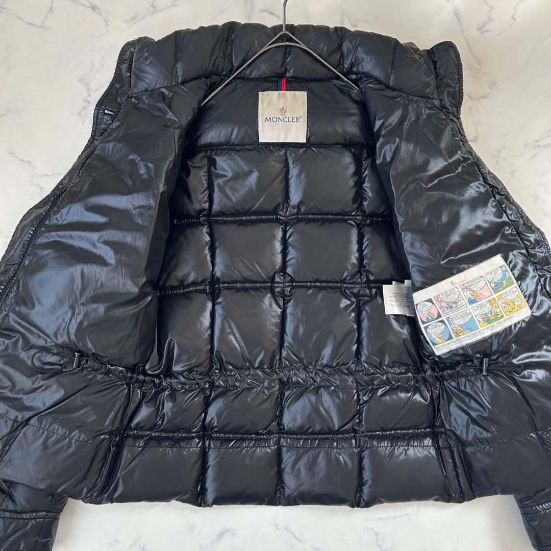 r 希少 モンクレール ダウンジャケット ワッペン ウエストシェイプ