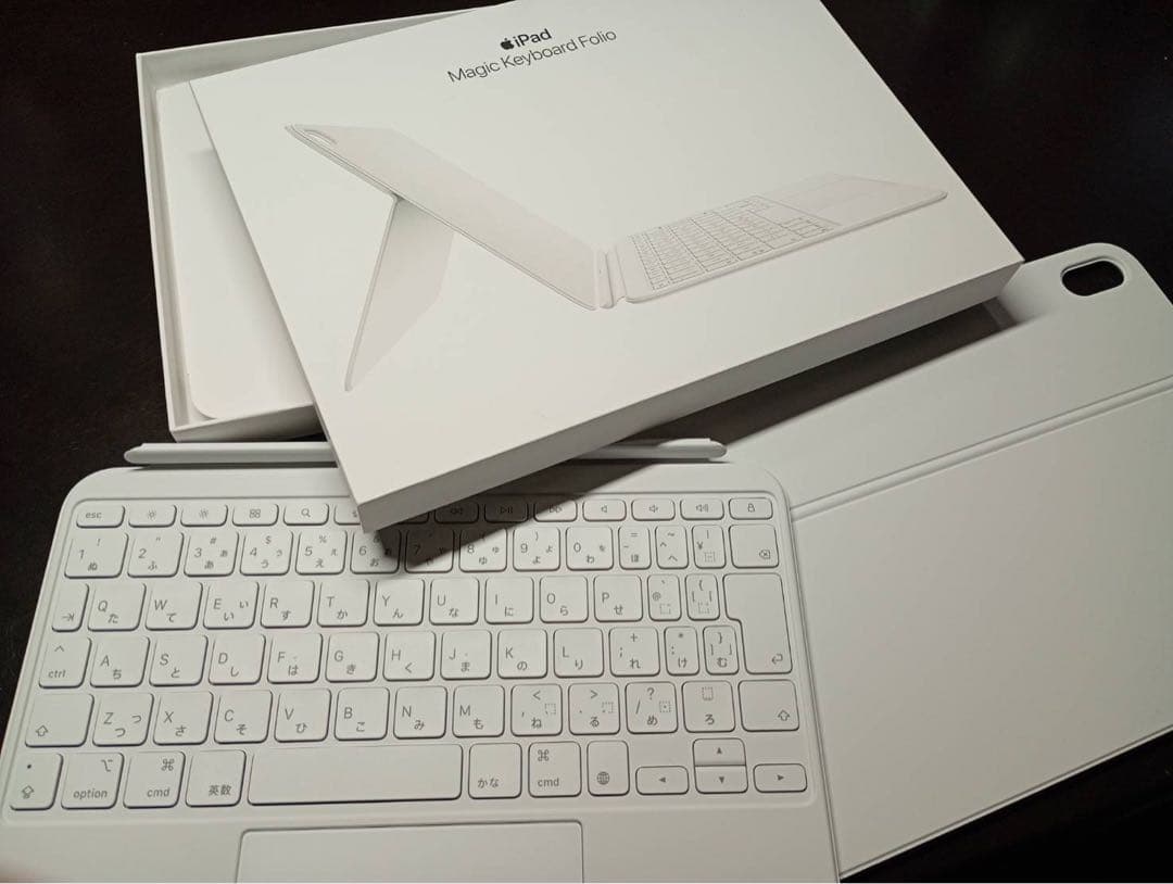 Apple iPad（第10世代）用Magic Keyboard Folio