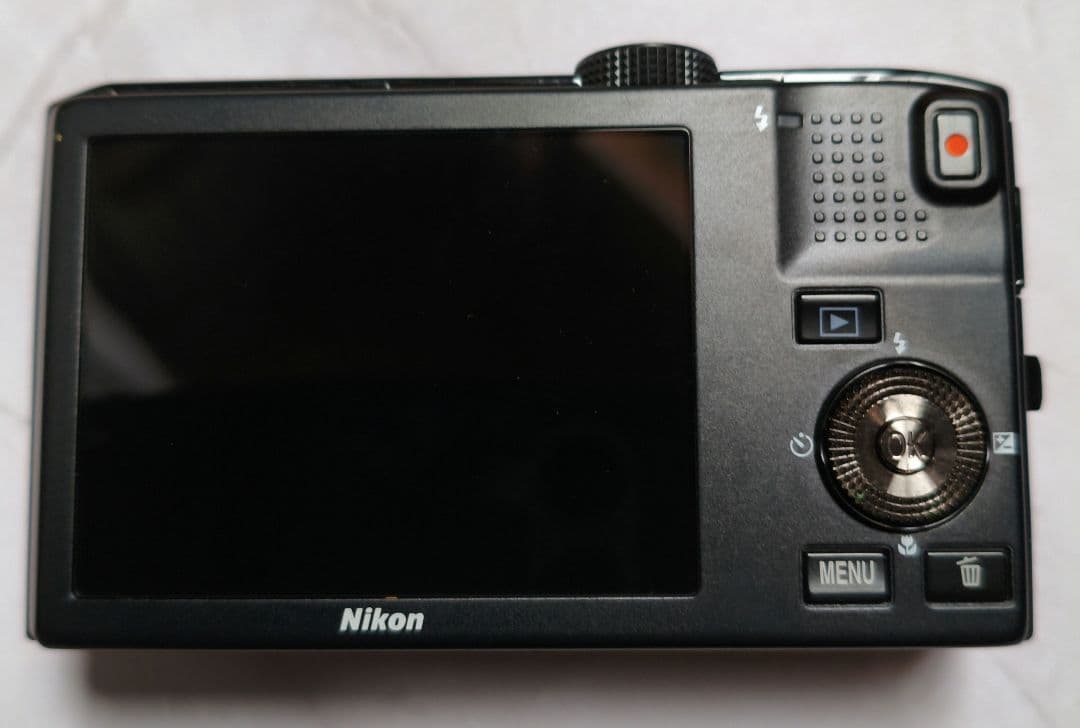 Nikon COOLPIX S8100 ブラック