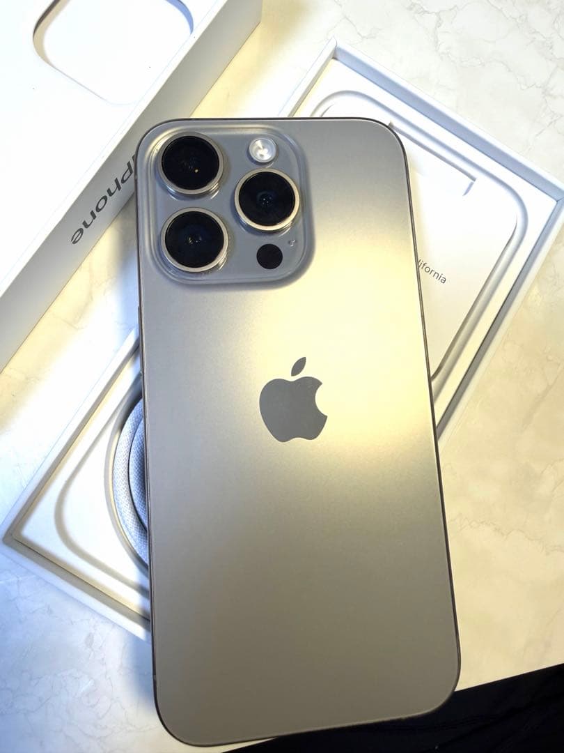 【美品】iPhone15 pro SIMフリー128GB ケース付