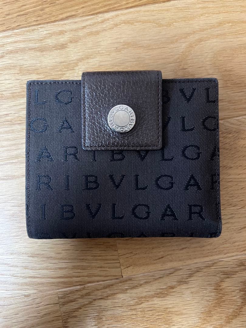 美品 BVLGARI ロゴマニア キャンバス×レザー 二つ折り 財布
