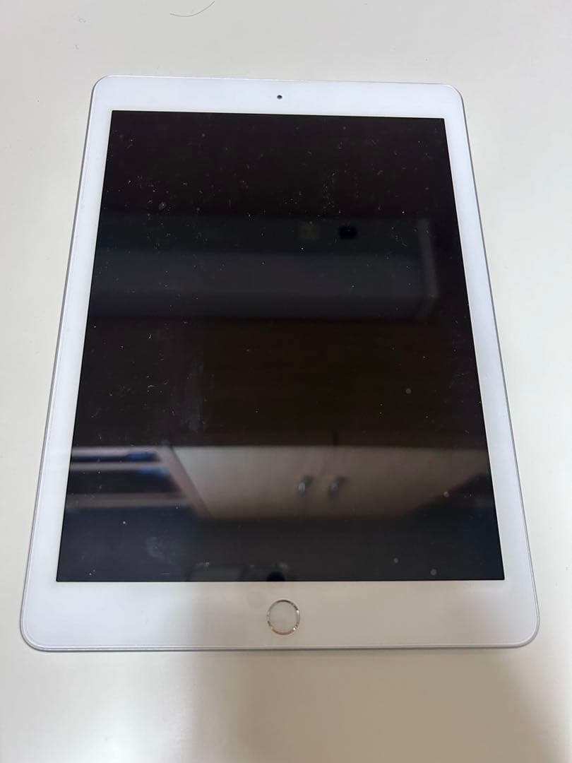 iPad 第6世代9.7インチ32GBバッテリー良好