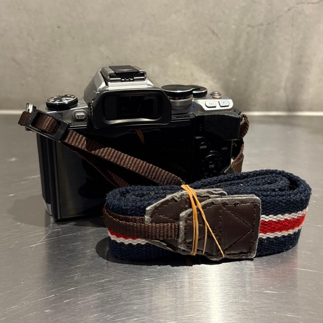 OLYMPUS OM-D E-M10 ジャンク品 値下げ交渉可◎