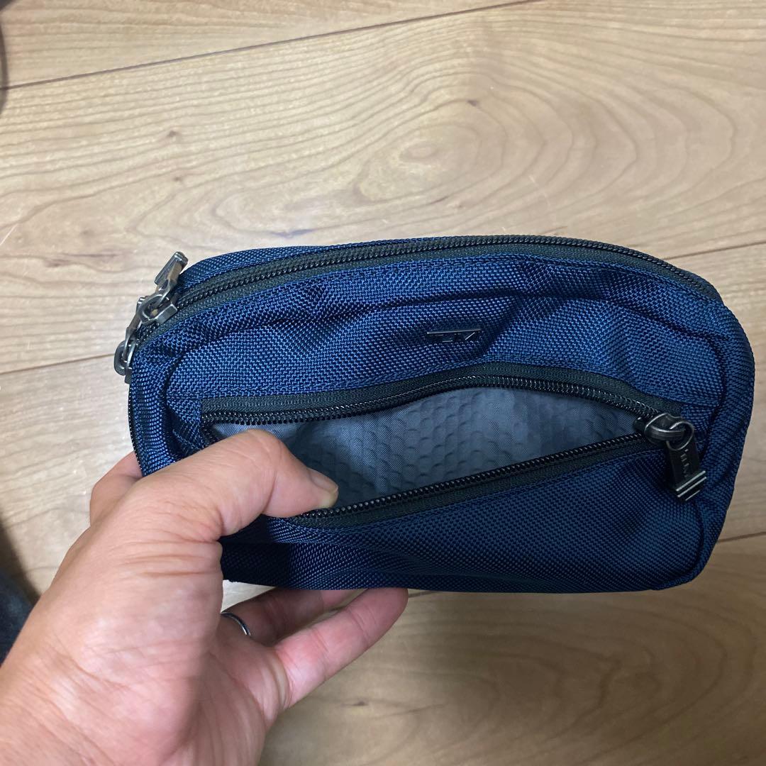 TUMI TUMI+ トゥミ ジップ・アラウンド・ケース　ネイビー