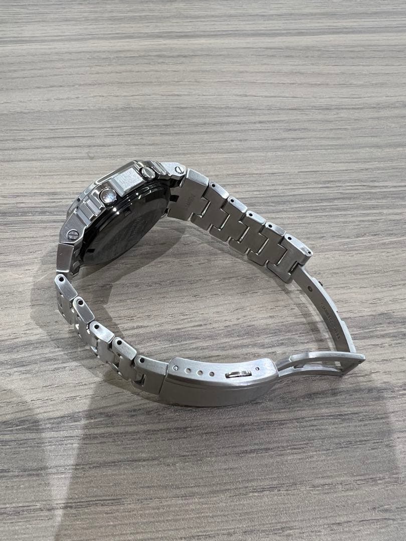 GSHOCK フルメタル（GMW-B5000D-1JF）