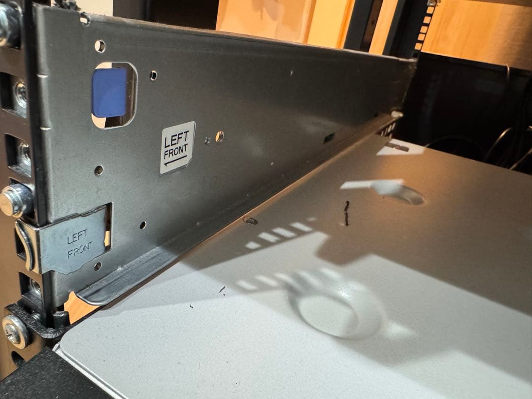 ThinkSystem ST650 V2 7Z74 タワー・ラックマウントサーバ