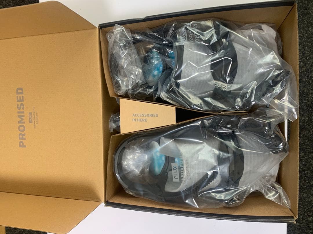 【新品未使用】店舗販売限定品　FLUX ビンディング　FFフリーフット　ブラック