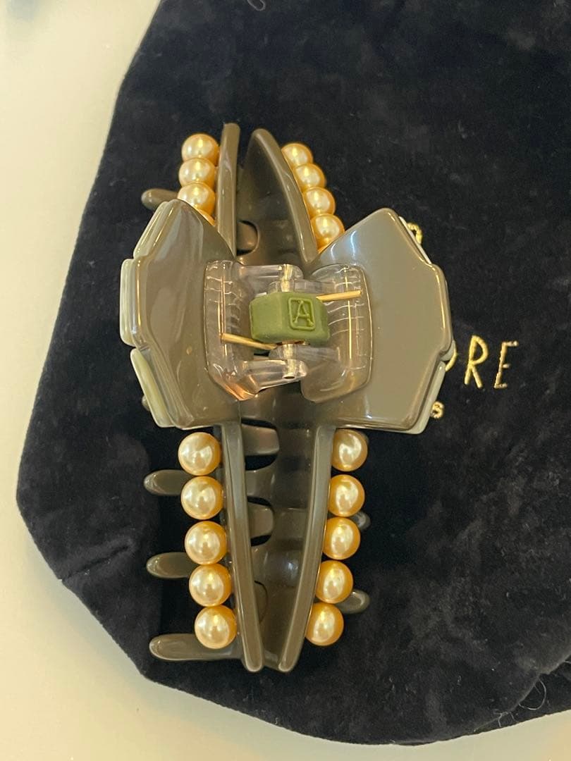 火曜日までお値下げ中ALEXANDRE DE PARIS ヘアクリップ