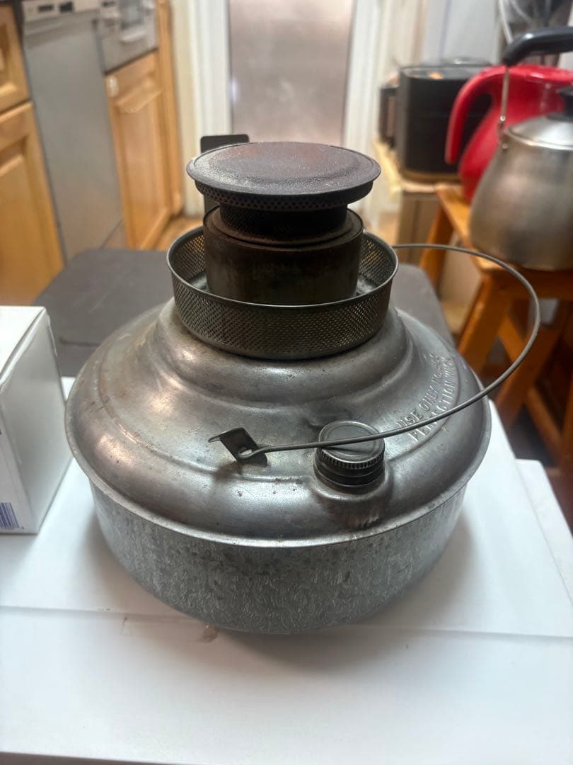 パーフェクションのブラウン石油ストーブ