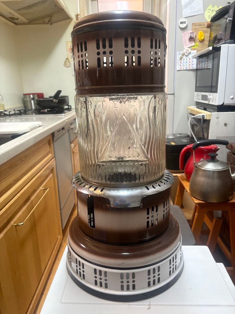 パーフェクションのブラウン石油ストーブ