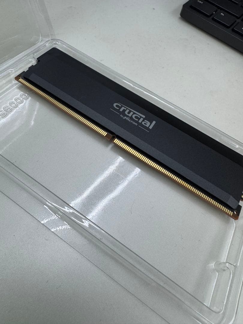 Crucial DDR5-6400 Pro 16GBメモリ
