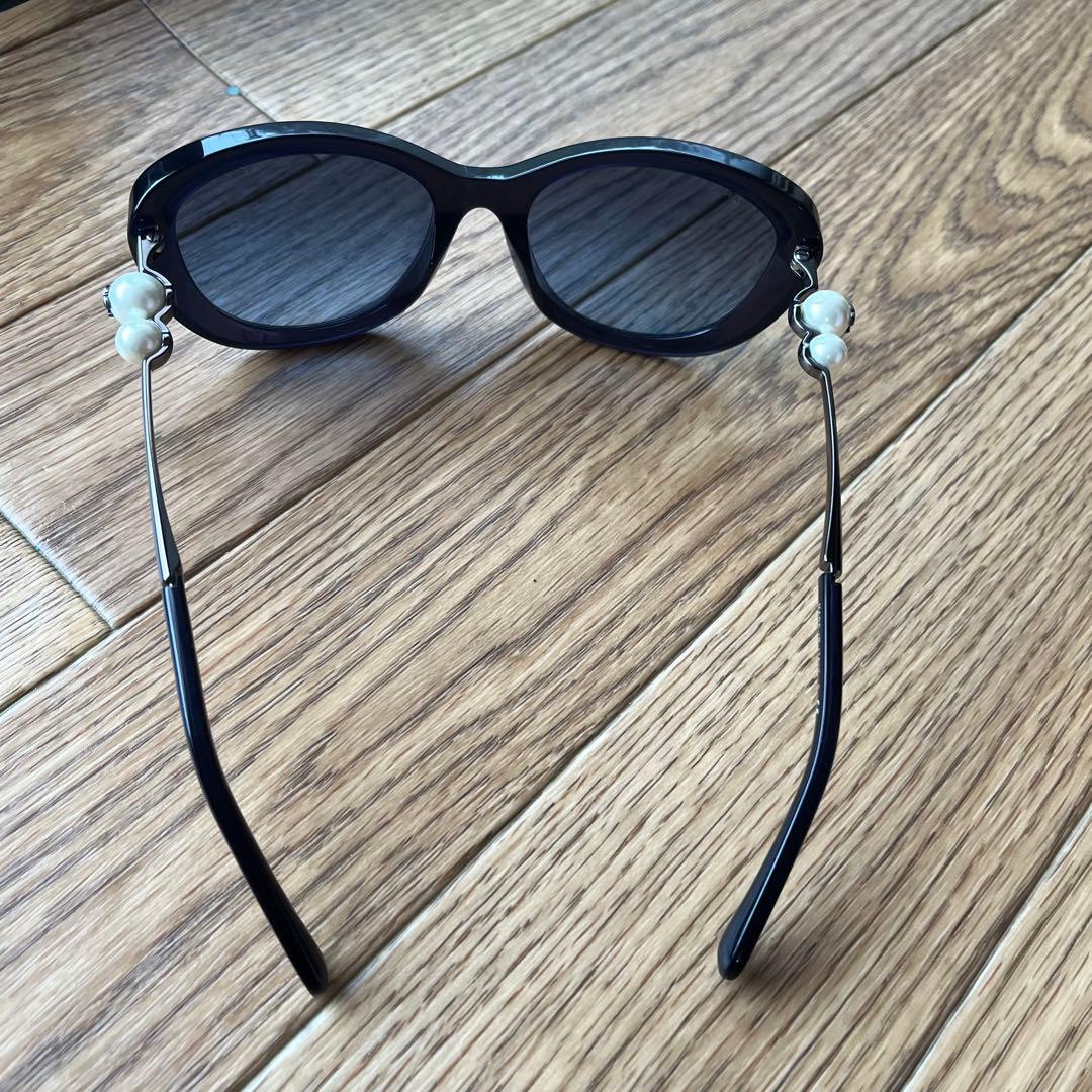 【CHANEL 】ブラック パール付きサングラス 美品　珍しい　CH5340H