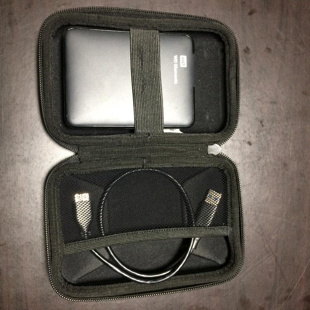 3TB WD Elements Portable HDD カバー付き