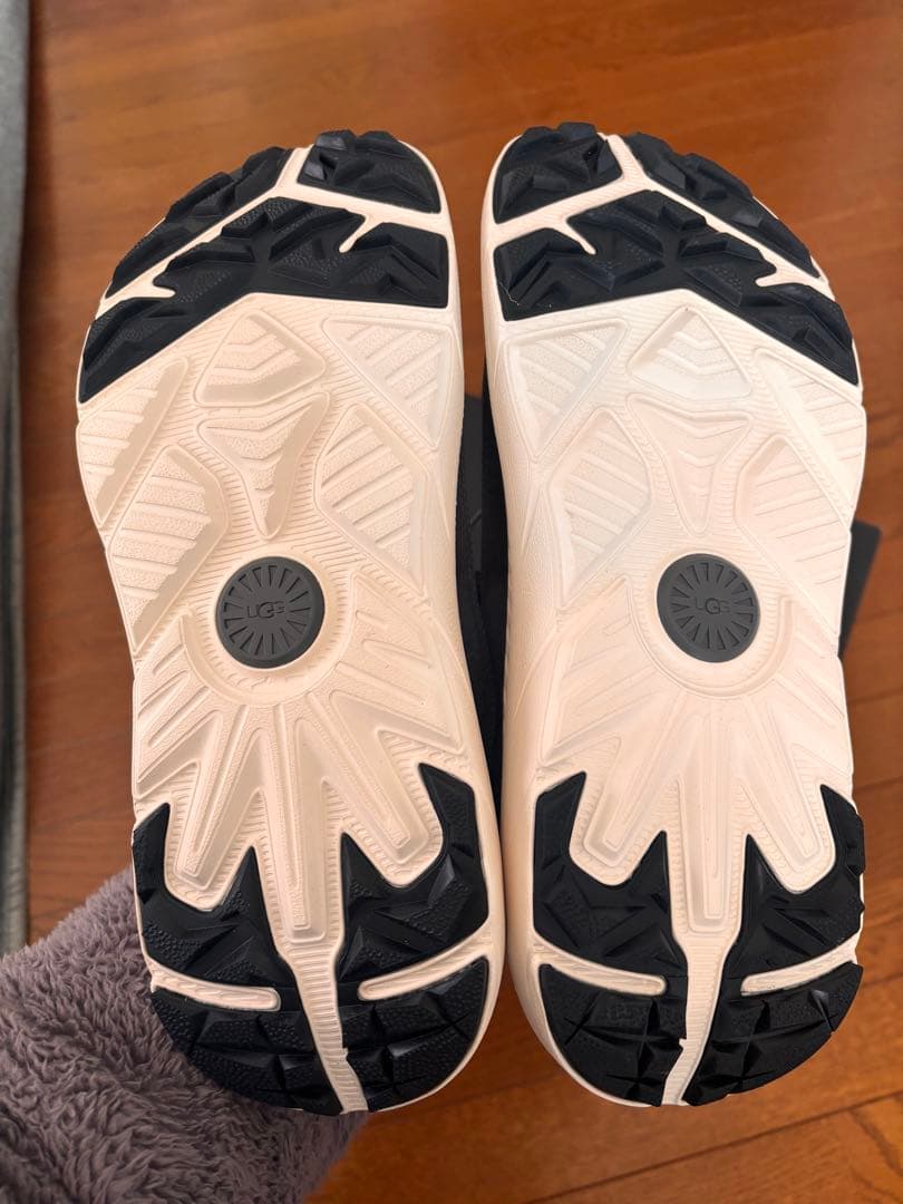 UGG CA805 スニーカー　厚底グレー/ホワイト