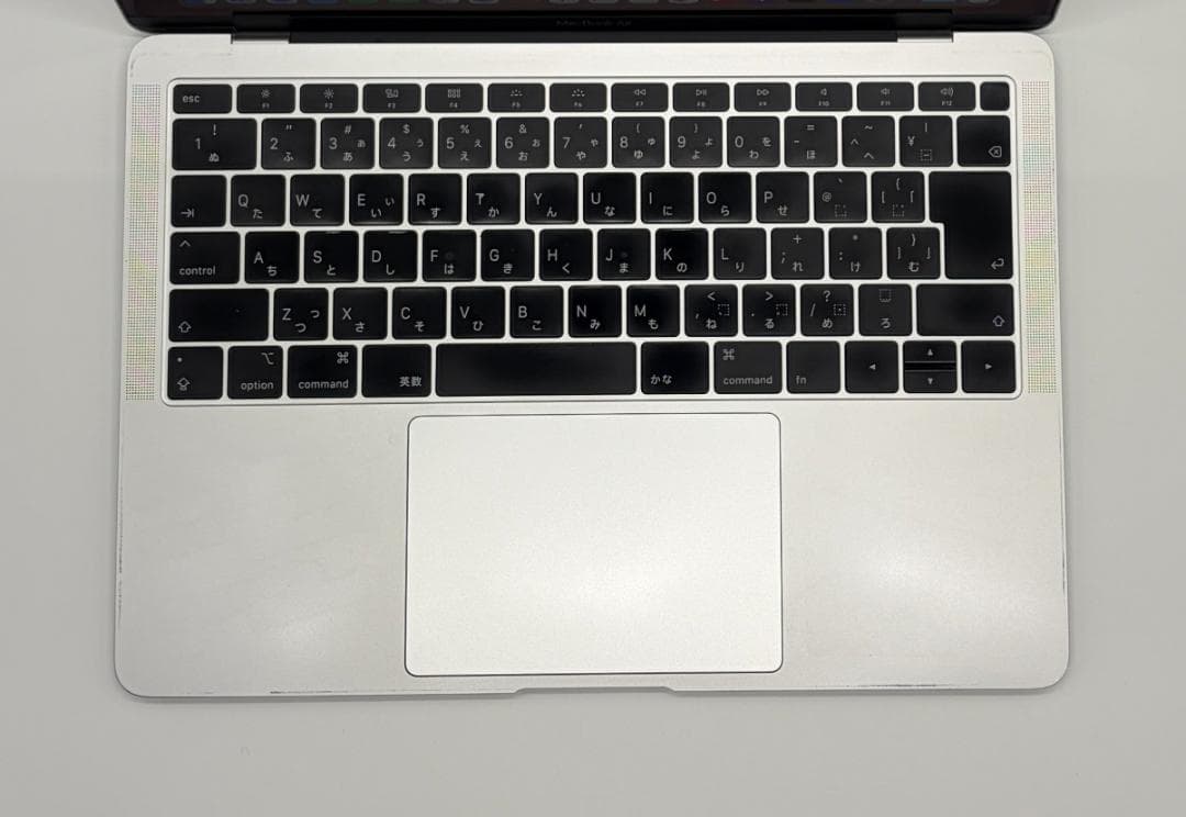 Macbook Air 2019、13インチ、8GB、128GB