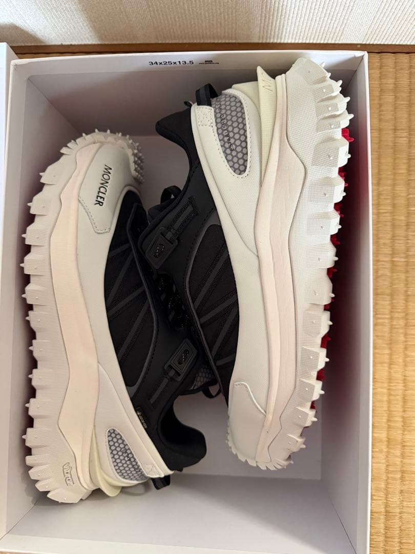 MONCLER Trailgrip GTX ブラック/ホワイト