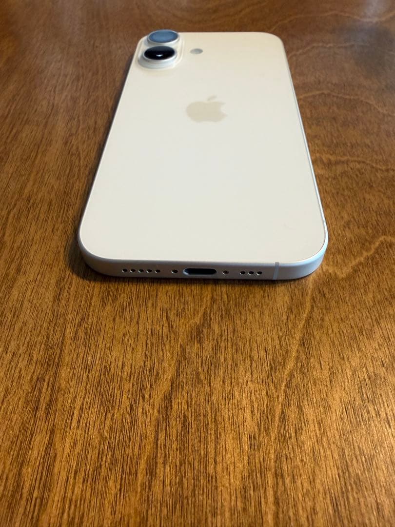 【美品】iPhone16 128GB