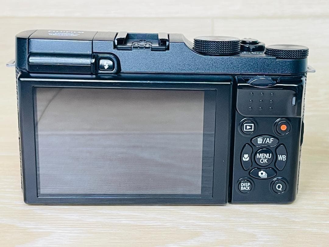 ★美品★ フジフィルム FUJIFILM X-M1 ボディ ブラック ミラーレス