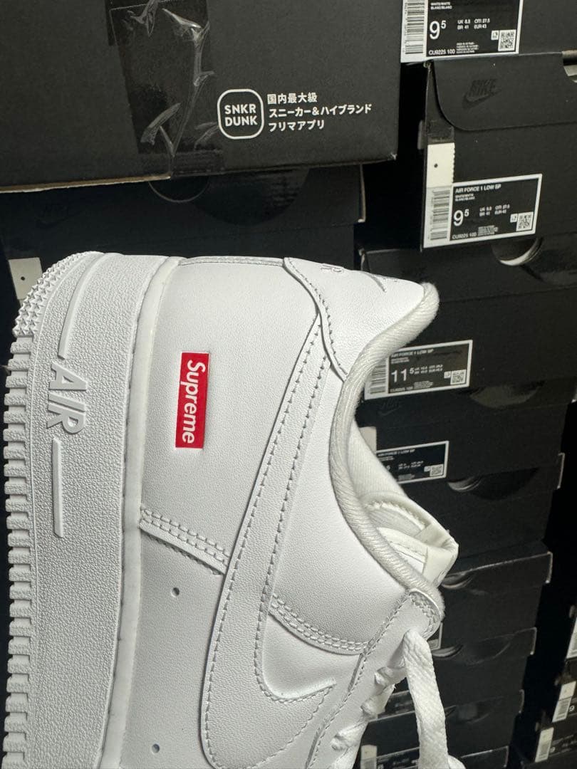 Nike Air Force 1 Supreme ホワイト-25