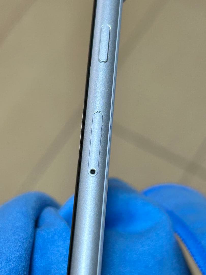 Apple iPhone SE 第2世代 ホワイト 本体