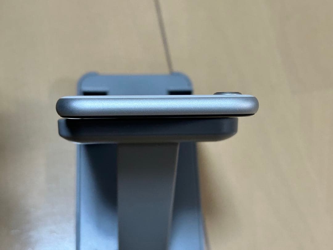 Apple iPhone SE 第2世代 ホワイト 本体