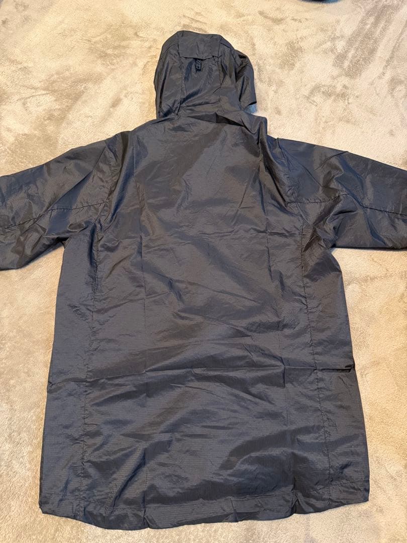 パタゴニア　フーディニジャケット　ブラック　Sサイズ