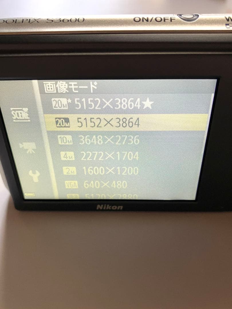 デジタルカメラ　coolpix s3600 コンパクト　デジカメ　シルバー