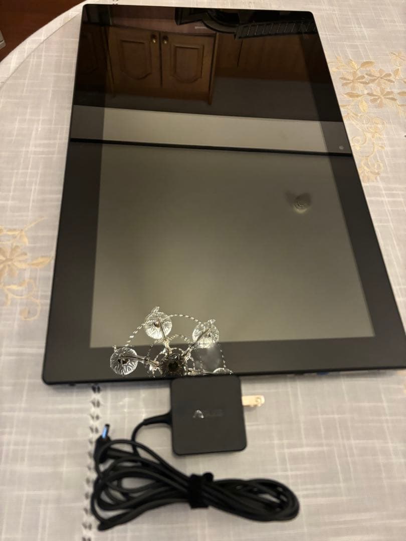 ディスプレイ・モニター本体 ASUS p1801-t