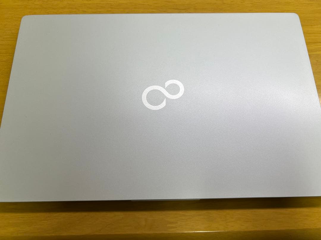 富士通 Lifebook UH ノートPC Core i5-1135G7