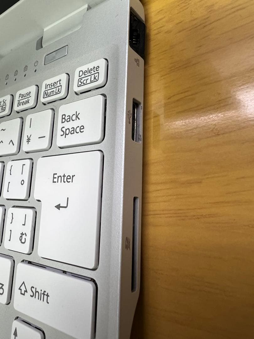 富士通 Lifebook UH ノートPC Core i5-1135G7