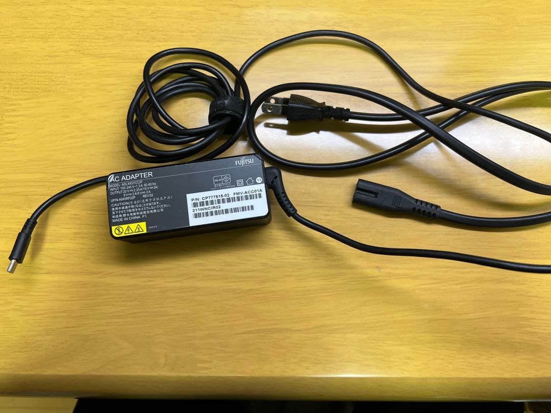 富士通 Lifebook UH ノートPC Core i5-1135G7