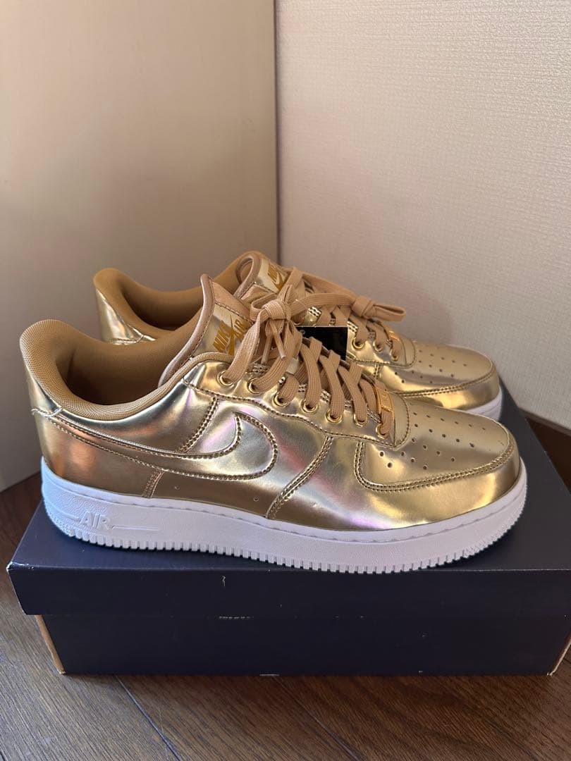 【新品未使用】NIKE W AIR FORCE 1 SP ゴールド 28cm
