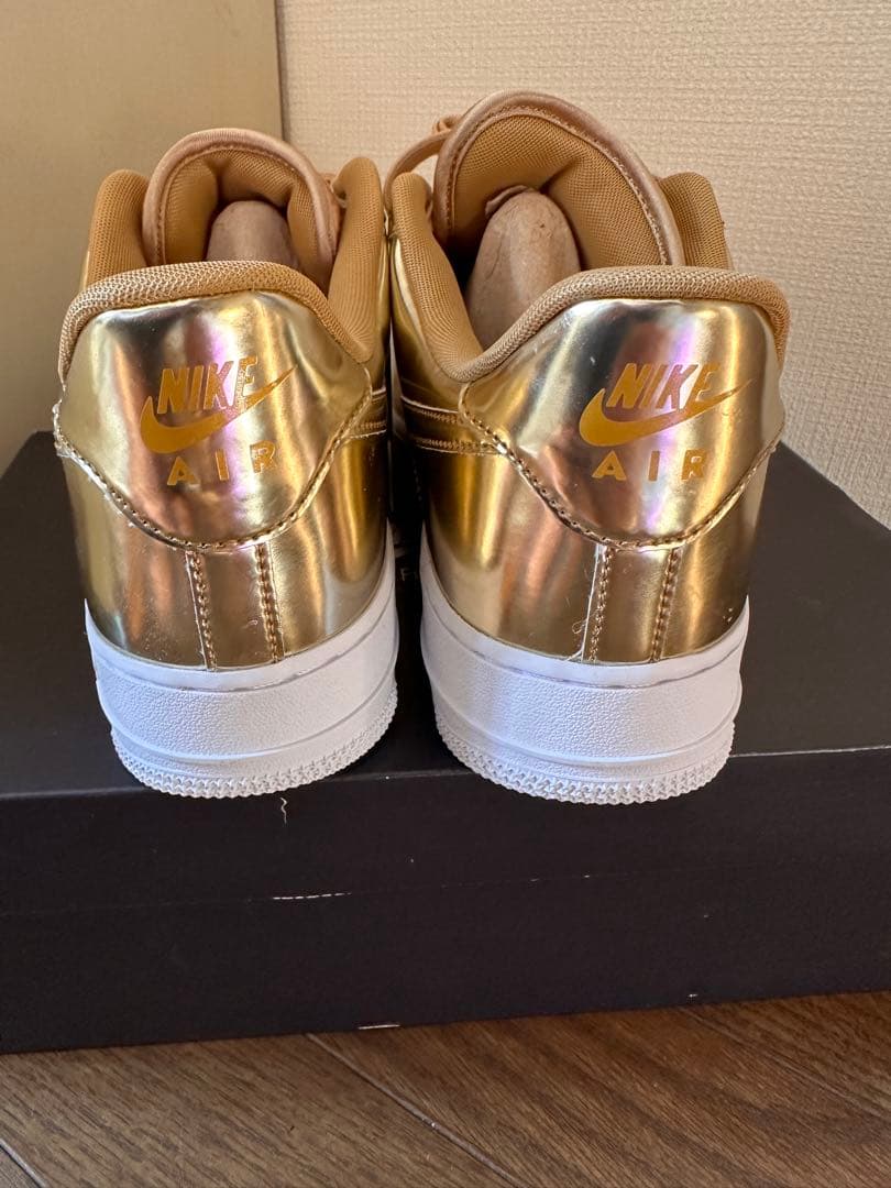 【新品未使用】NIKE W AIR FORCE 1 SP ゴールド 28cm