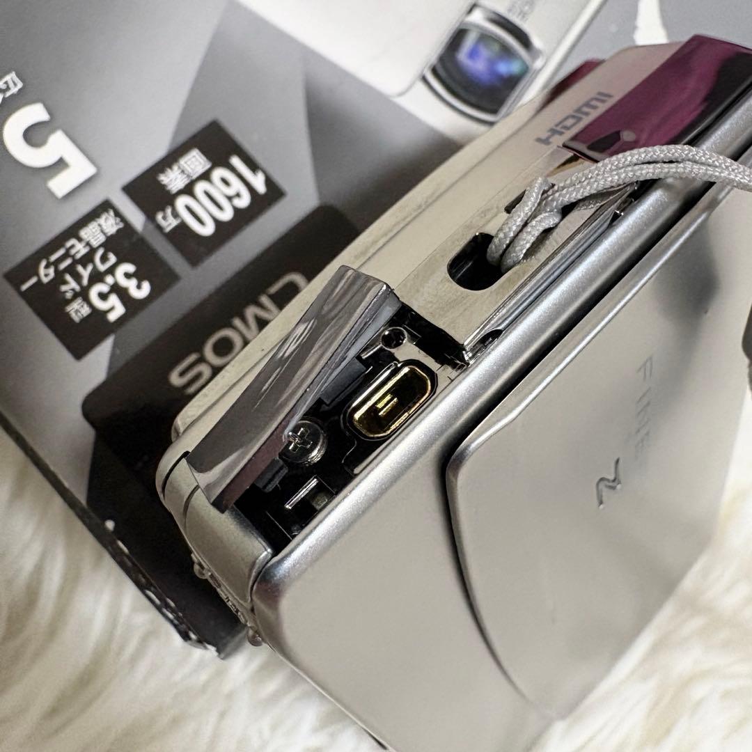 【希少・箱付き】FUJIFILM FINEPIX Z900EXR シルバー