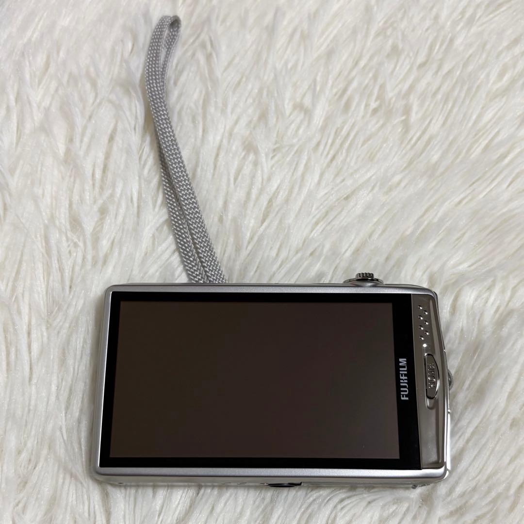 【希少・箱付き】FUJIFILM FINEPIX Z900EXR シルバー