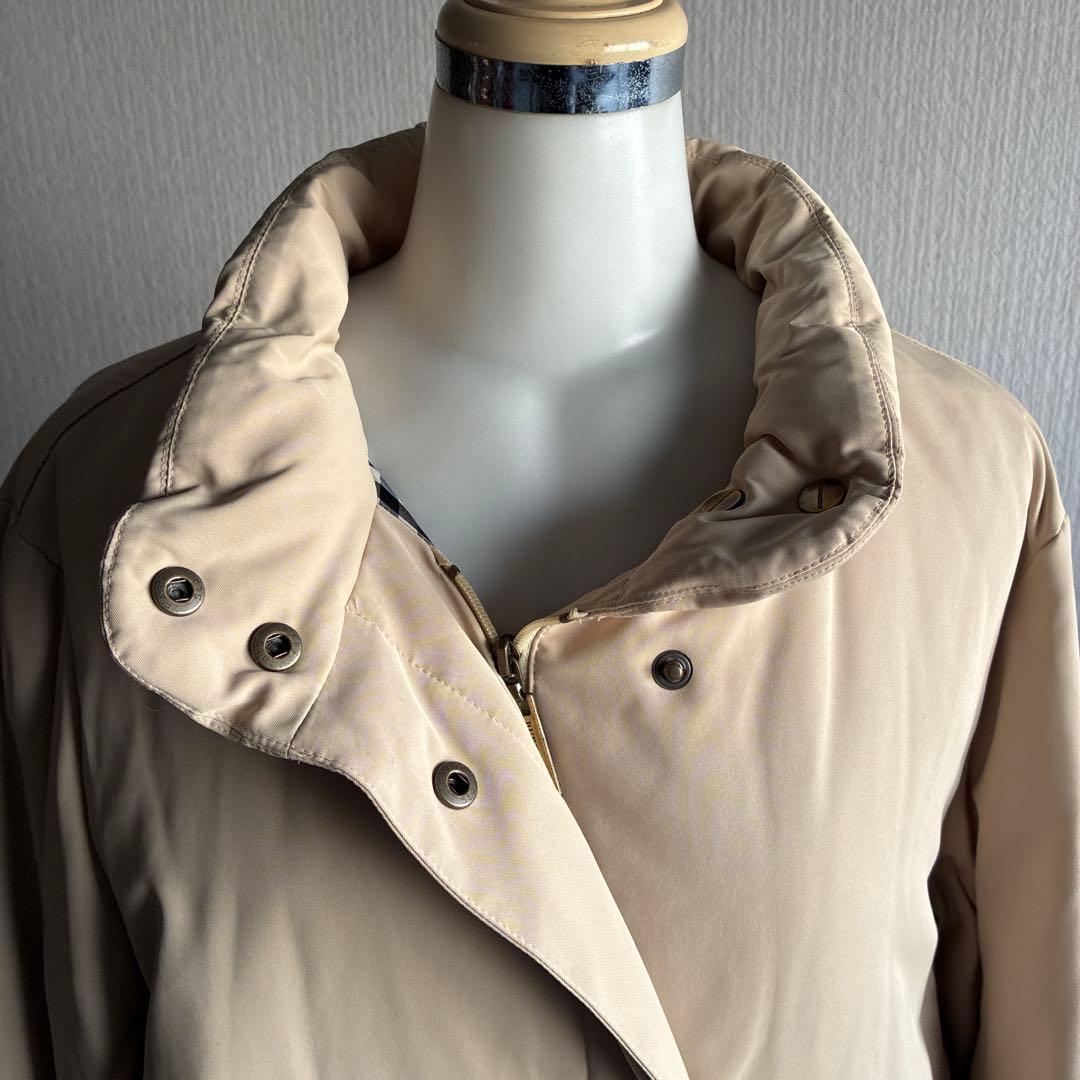 バーバリーロンドン　ベージュロングダウンコート