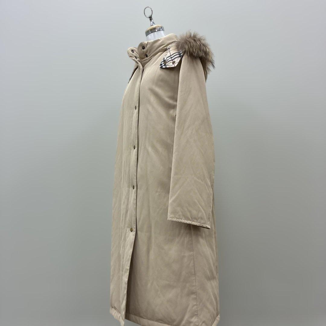 バーバリーロンドン　ベージュロングダウンコート