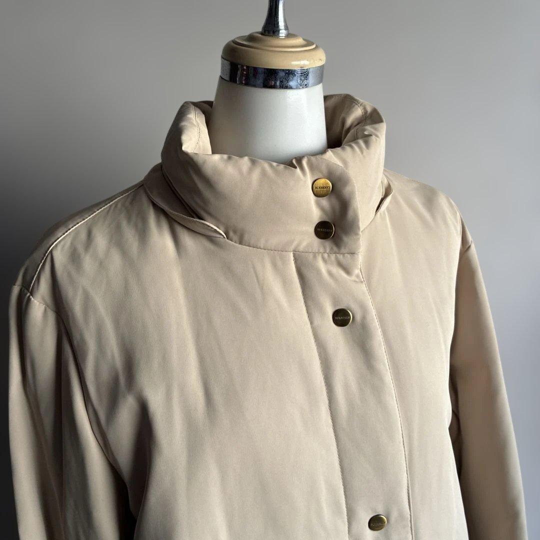 バーバリーロンドン　ベージュロングダウンコート