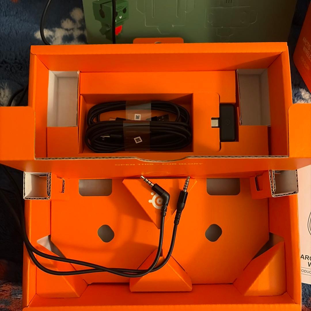 【美品】　SteelSeries Arctis Nova 7 Wireless